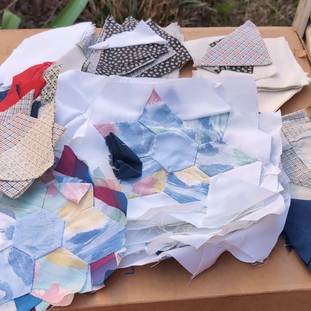 Pre-made Squares And Rosettes Colorful Quilting Fabric Pieces And Scraps Backing